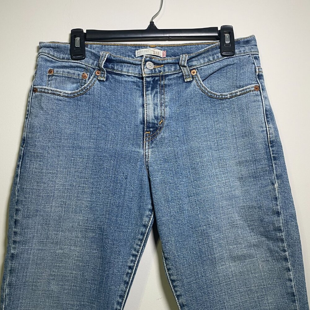 Women's Levi's 8M 515 Bootcut Jean Capris - Picture 3 of 11